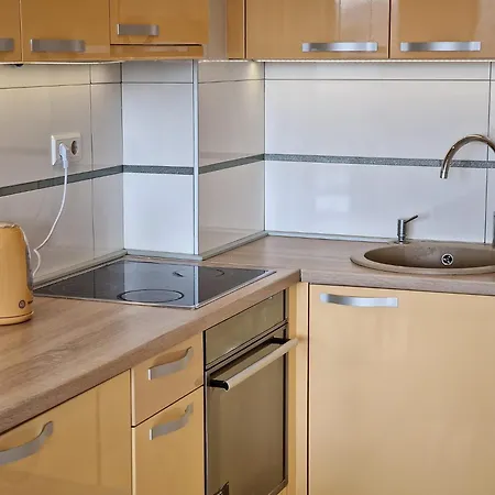 Lasta Apartment *